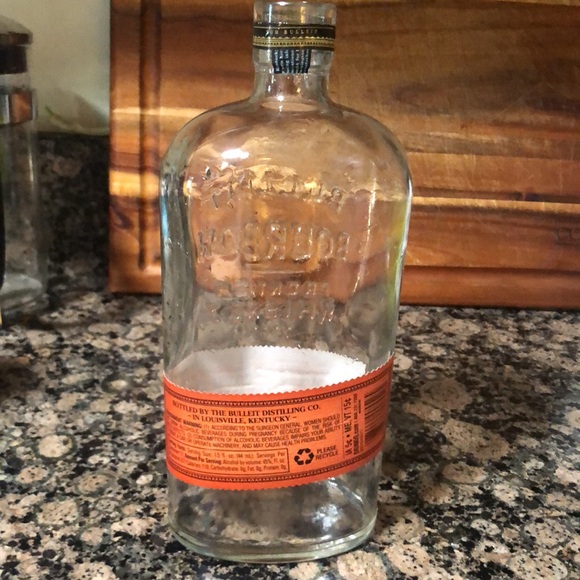 Bulleit Bourbon Kentucky frontier whiskey empty glass bottle - Picture 2 of 3